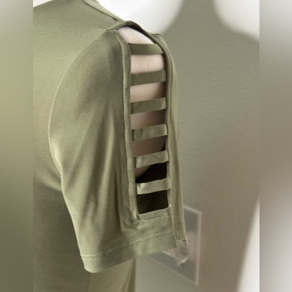 Michael Michael Kors top scoop neck peekaboo design on sleeve army green medium - Picture 2 of 8